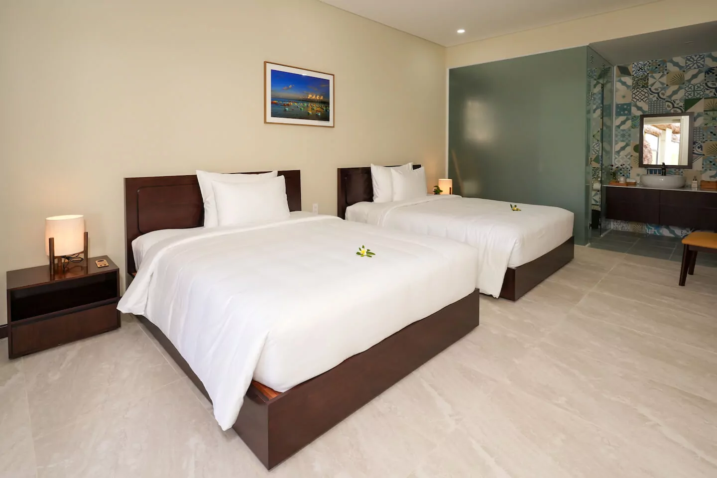 View full-size image