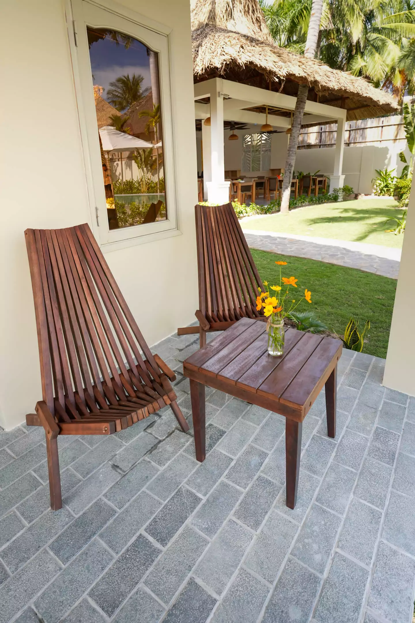 View full-size image
